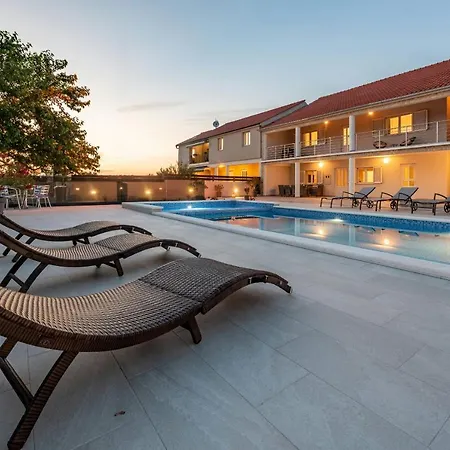 Villa Milemare Zadarvillas *