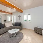 Milemare Zadarvillas * Pristeg