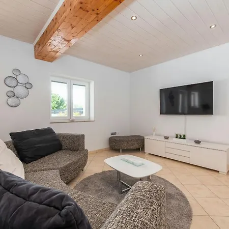 Milemare Zadarvillas * Pristeg