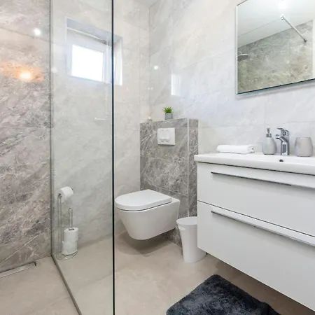 Milemare Zadarvillas Pristeg