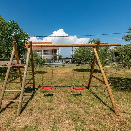Milemare Zadarvillas Pristeg