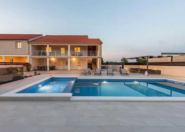 빌라 Milemare Zadarvillas *